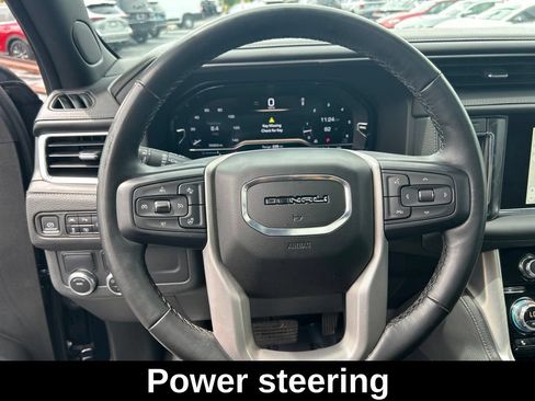 Used 2023 GMC Yukon Denali RWD image 17
