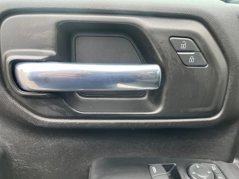 Used 2022 GMC Sierra 3500 Pro w/ Convenience Package image 13