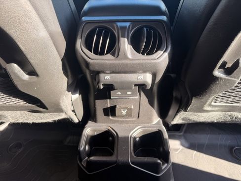 Used 2020 Jeep Gladiator Rubicon image 26