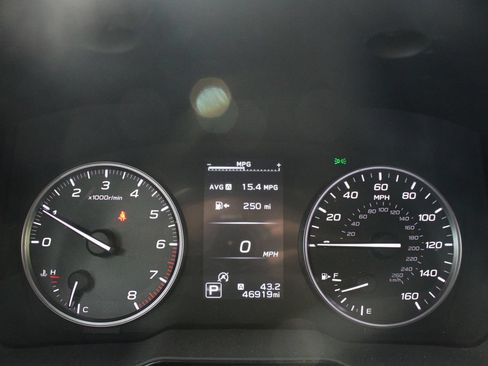 Used 2025 Subaru Outback Premium AWD/4WD image 11