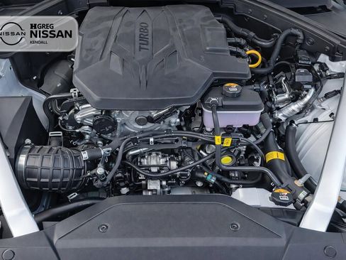Used 2025 Genesis G70 2.5T RWD image 15