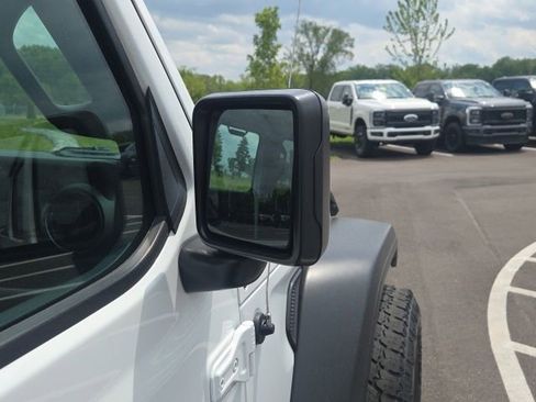 Used 2021 Jeep Gladiator Sport w/ Trailer Tow Package AWD/4WD image 6