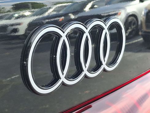 Used 2025 Audi A5 2.0T Premium w/ Convenience Package image 24