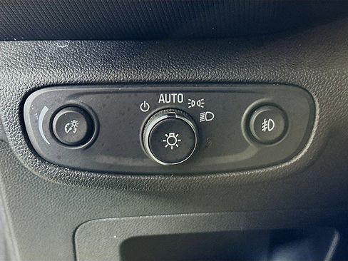 Used 2023 Chevrolet TrailBlazer ACTIV w/ Sun and Liftgate Package AWD/4WD image 10