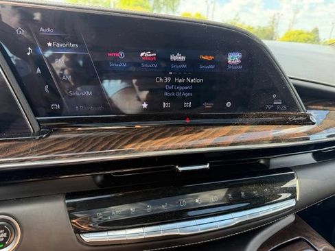 Used 2022 Cadillac Escalade Sport Platinum AWD/4WD image 16
