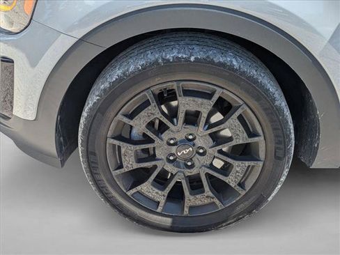 Used 2022 Kia Telluride SX w/ SX Prestige Package image 8