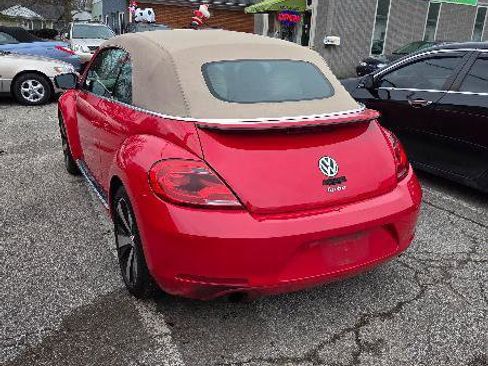 Used 2013 Volkswagen Beetle 2.0T image 3