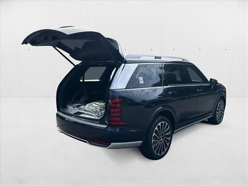 New 2026 Hyundai Palisade Calligraphy FWD image 2