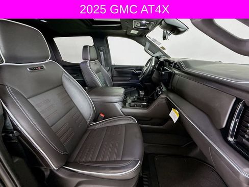 Used 2025 GMC Sierra 1500 AT4X image 29