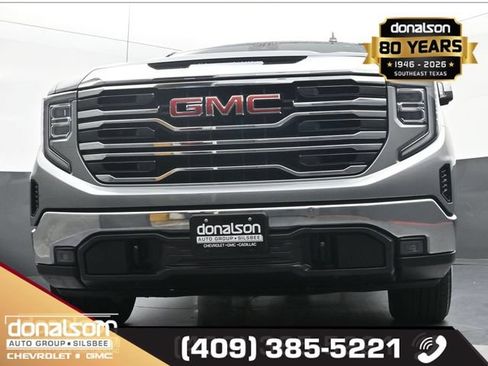 Used 2025 GMC Sierra 1500 SLT AWD/4WD image 16