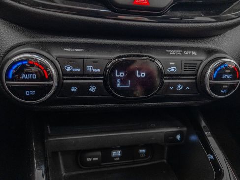 Used 2023 Kia Soul GT-Line image 25