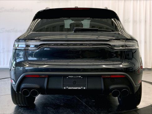 Certified 2024 Porsche Macan AWD/4WD image 6