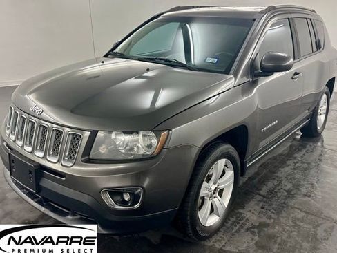 Used 2015 Jeep Compass High Altitude FWD image 4