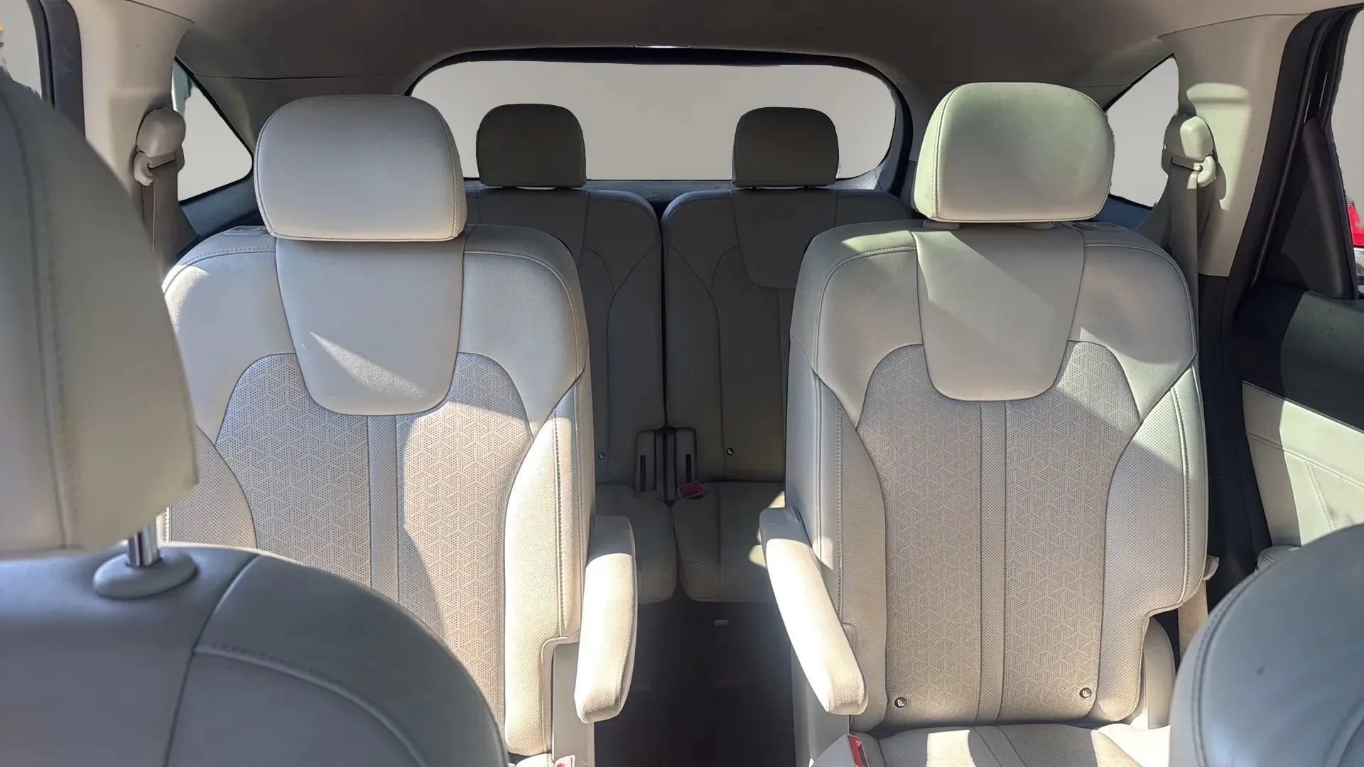 Used 2022 Kia Sorento SX Prestige w/ Panoramic Sunroof Package AWD/4WD image 12