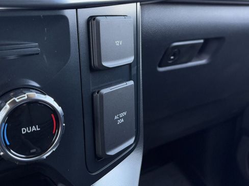 New 2025 Ford F150 Platinum w/ Equipment Group 702A High image 81