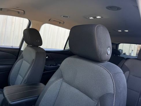Used 2019 Chevrolet Traverse LT AWD/4WD image 14