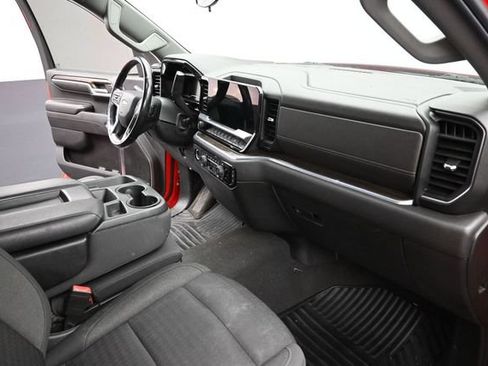 Used 2022 Chevrolet Silverado 1500 LT AWD/4WD image 22