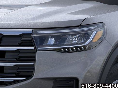 Used 2026 Ford Explorer Active AWD/4WD image 19