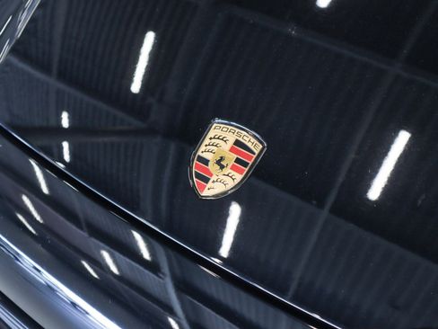 Certified 2023 Porsche Cayenne w/ Premium Package AWD/4WD image 26