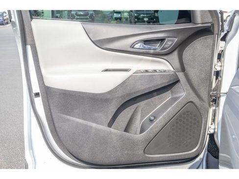 Used 2021 Chevrolet Equinox LT AWD/4WD image 18
