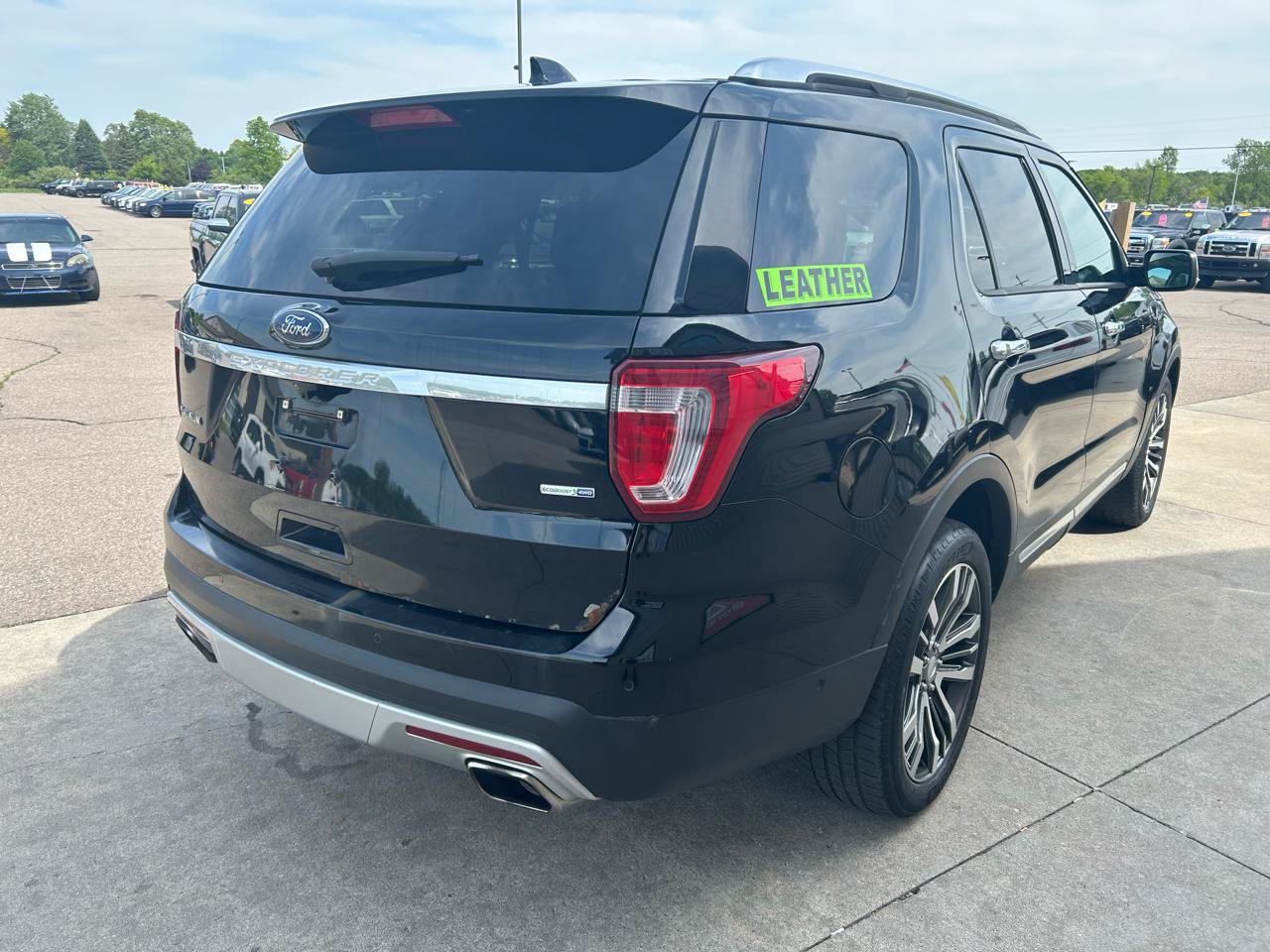 Used 2016 Ford Explorer Platinum AWD/4WD image 5