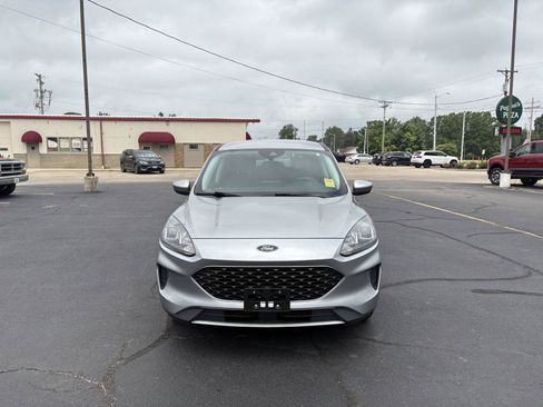 Used 2021 Ford Escape SE w/ Convenience Package FWD image 20
