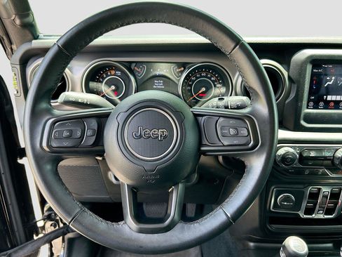 Used 2022 Jeep Wrangler Unlimited Sport AWD/4WD image 36