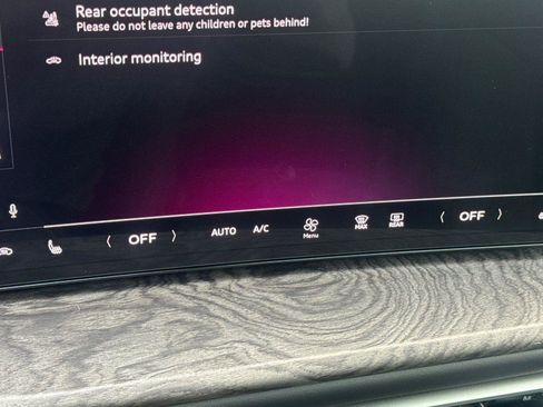 Certified 2025 Audi Q5 Premium Plus w/ Premium Plus image 21