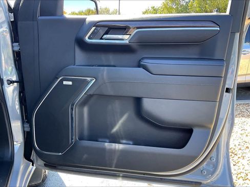 Used 2024 Chevrolet Silverado 1500 RST image 23