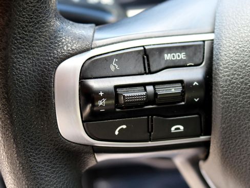 Used 2022 Kia K5 LXS image 19