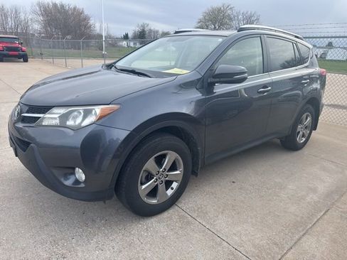 Used 2015 Toyota RAV4 XLE image 4