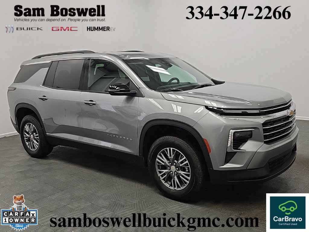 Certified 2026 Chevrolet Traverse LT FWD image 1