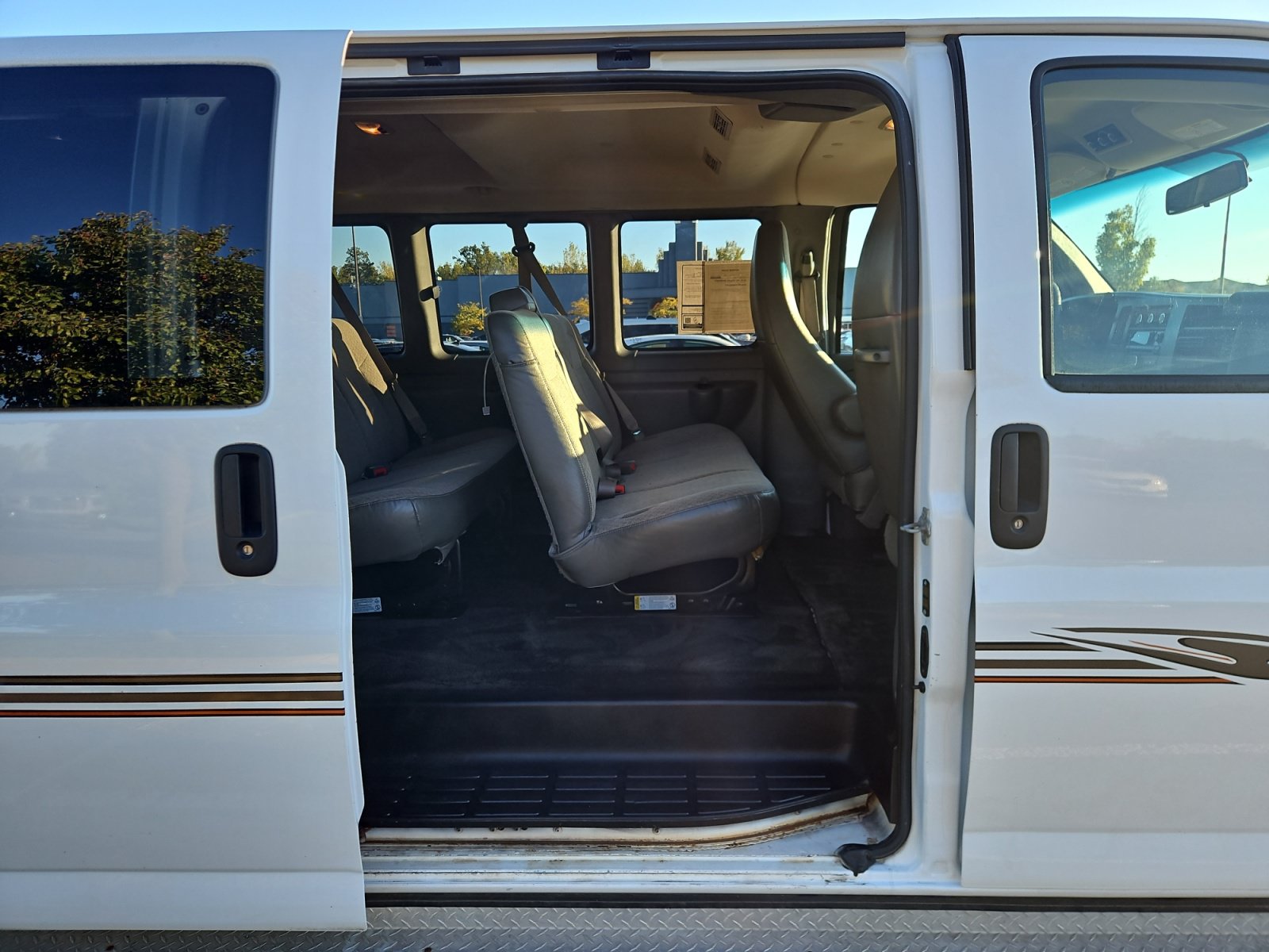 Used 2014 Chevrolet Express 3500 LT w/ LT Preferred Equipment Group RWD image 16