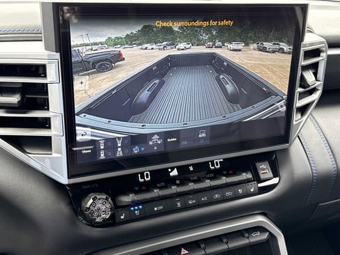 Used 2025 Toyota Tundra Platinum AWD/4WD image 29