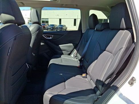 Used 2023 Subaru Forester Touring image 11