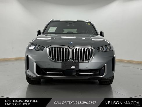 Used 2025 BMW X5 xDrive50e AWD/4WD image 2