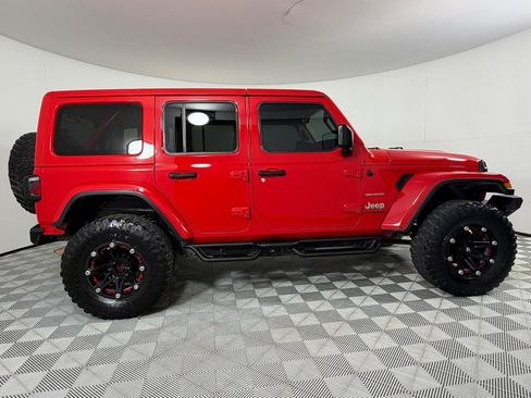 Used 2021 Jeep Wrangler Unlimited Sahara w/ Uconnect 4C Nav & Sound Group AWD/4WD image 4