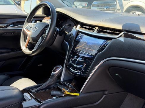 Used 2014 Cadillac XTS Luxury image 28