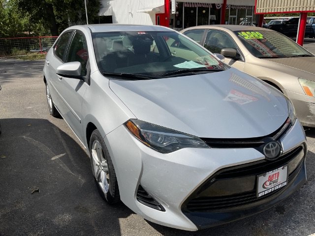 Used 2018 Toyota Corolla LE w/ Body Protection Package FWD image 3