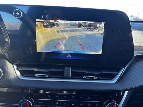 New 2026 Chevrolet Equinox LT w/ Convenience Package II image 13