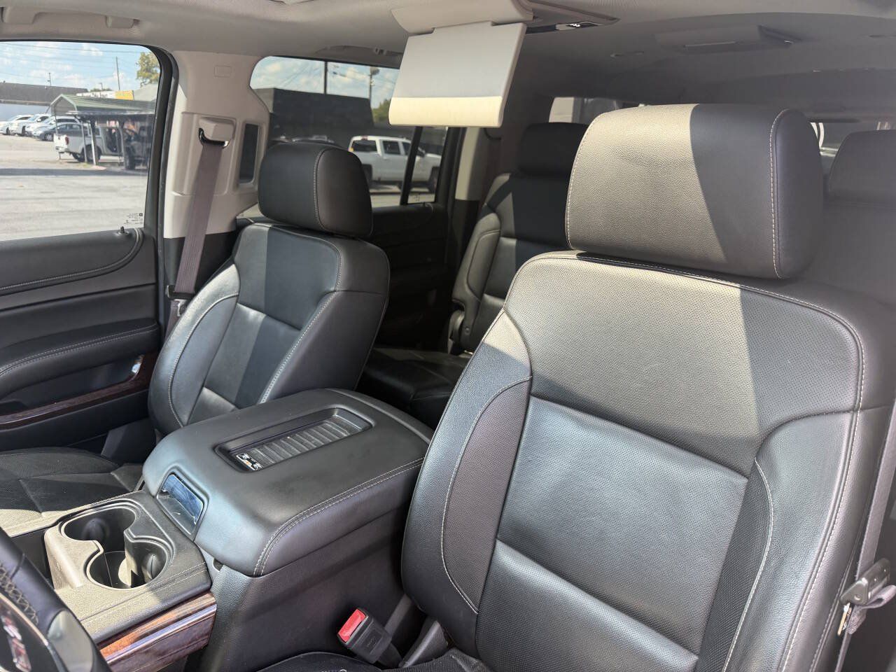 Used 2017 GMC Yukon XL SLT w/ Open Road Package RWD image 16