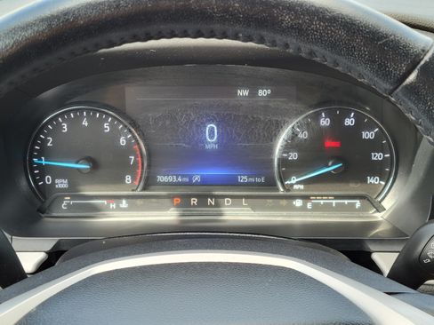 Used 2023 Ford Explorer XLT w/ Equipment Group 202A AWD/4WD image 10