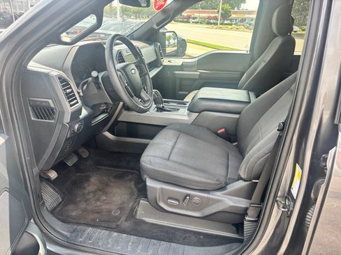 Used 2015 Ford F150 XLT w/ Equipment Group 302A Luxury AWD/4WD image 15