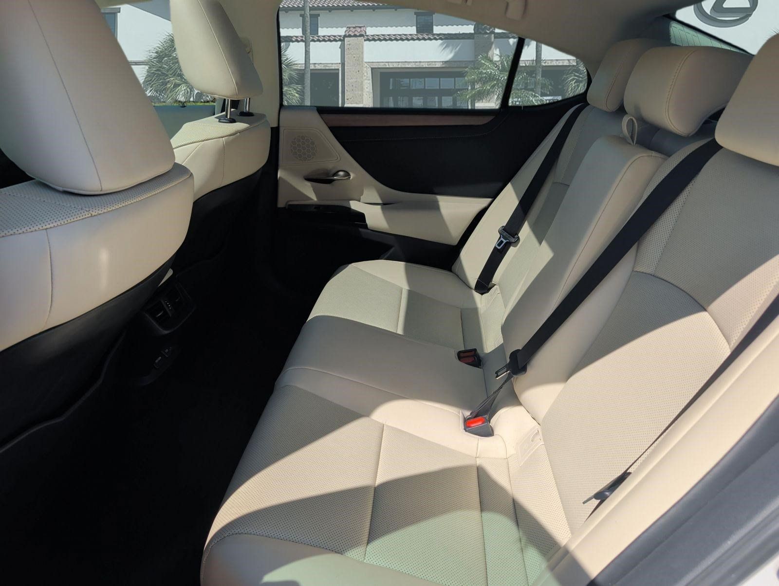 Certified 2025 Lexus ES 350 w/ Premium Package FWD image 25