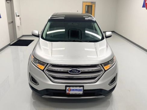 Used 2018 Ford Edge Titanium w/ Technology Package image 2