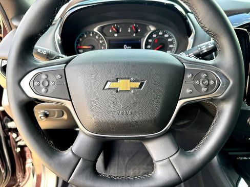 Used 2023 Chevrolet Traverse LT FWD image 14