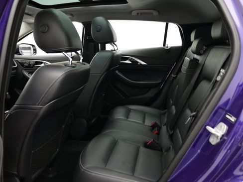 Used 2018 INFINITI QX30 Premium w/ Navigation Package FWD image 26