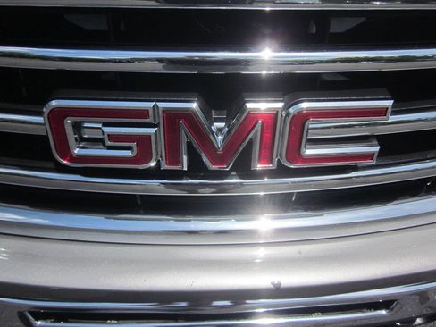 Used 2013 GMC Sierra 1500 SLT w/ SLT Convenience Package AWD/4WD image 29