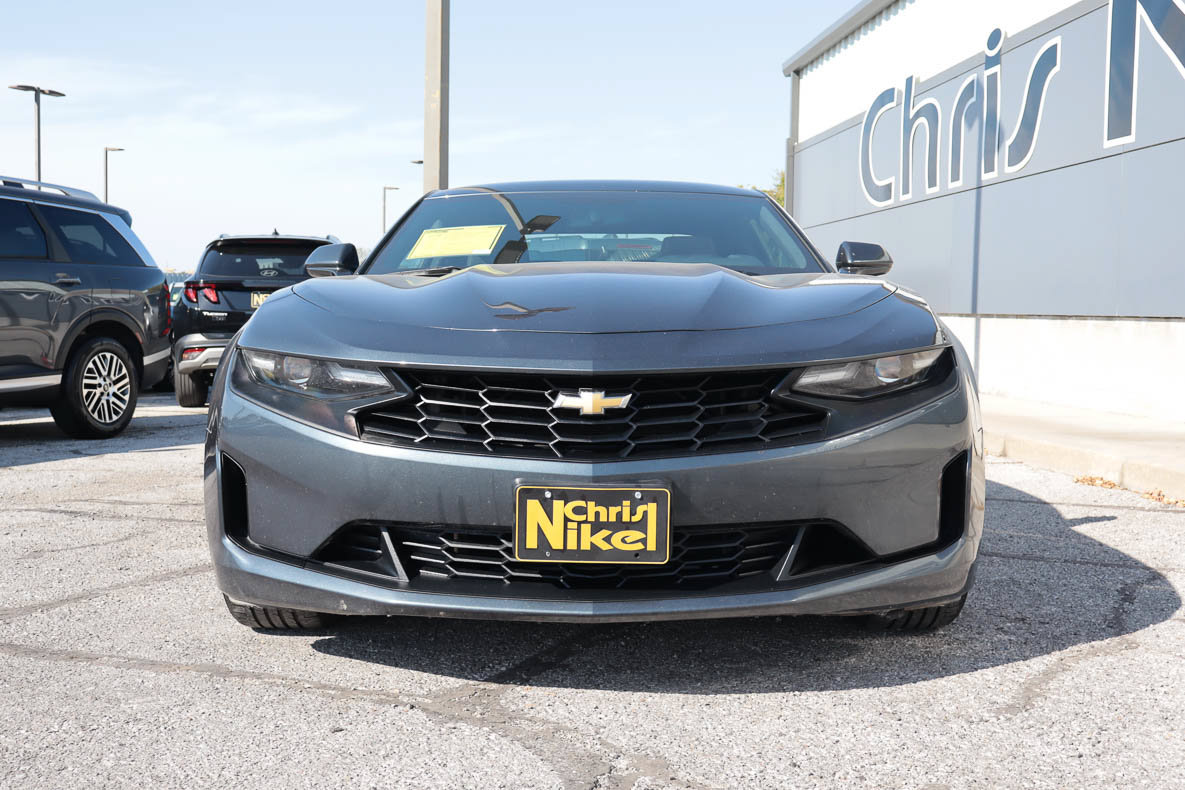 Used 2023 Chevrolet Camaro LT RWD image 2