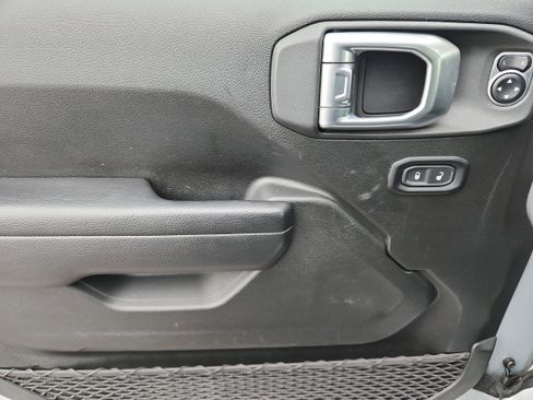 Used 2024 Jeep Wrangler Willys image 8